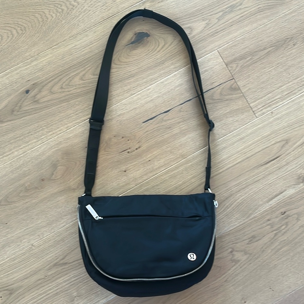 Lululemon All Night Festival Bag 5L Black Silver
